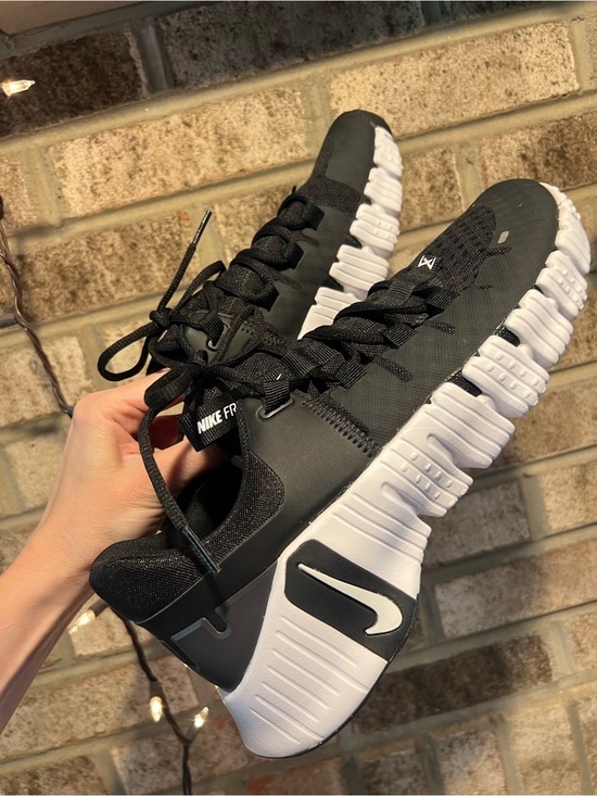 Nike Shoes - Nike Free Metcon 5